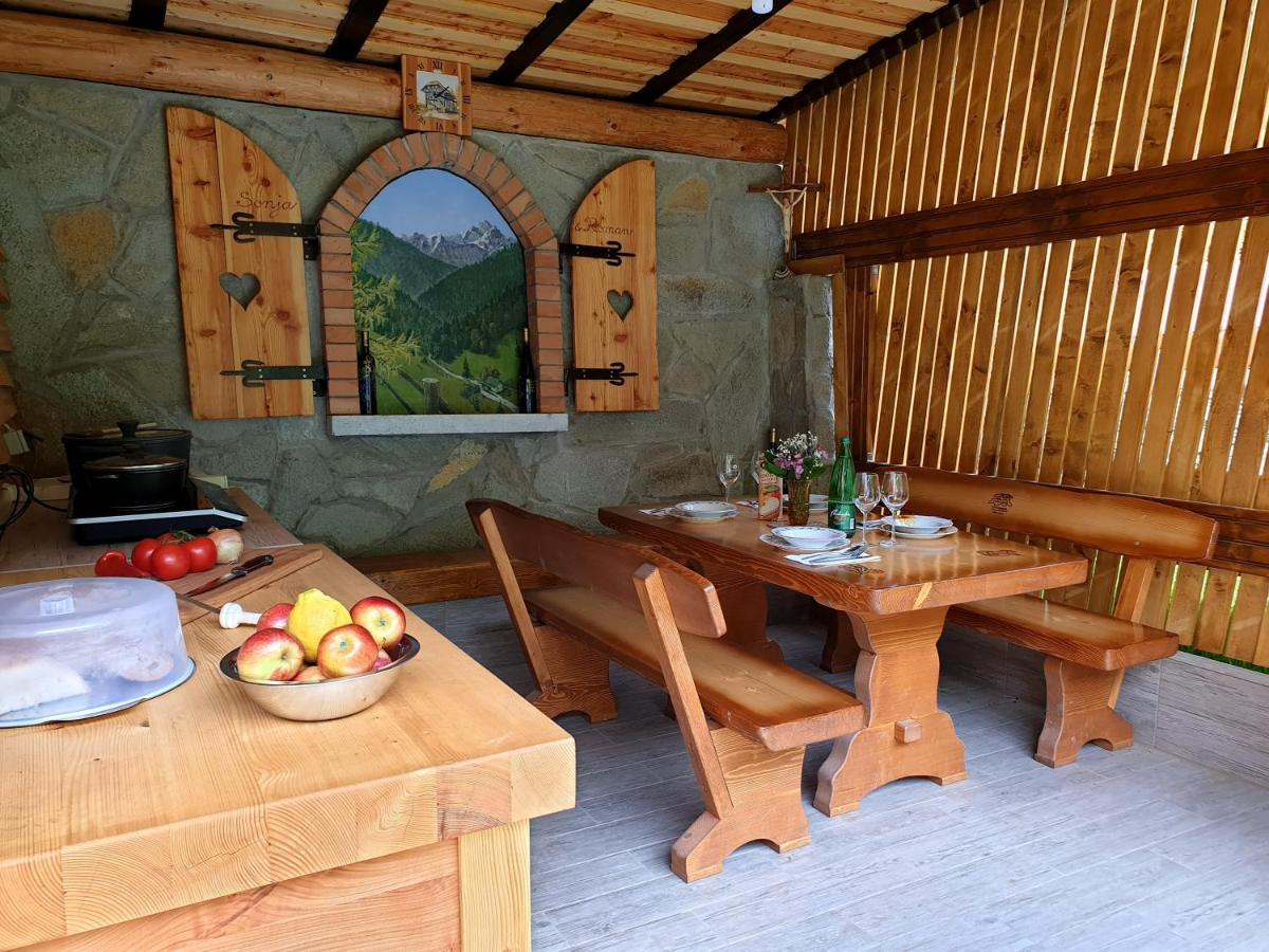 Apartment And Garden House Among The Mountains Podbrdo ภายนอก รูปภาพ