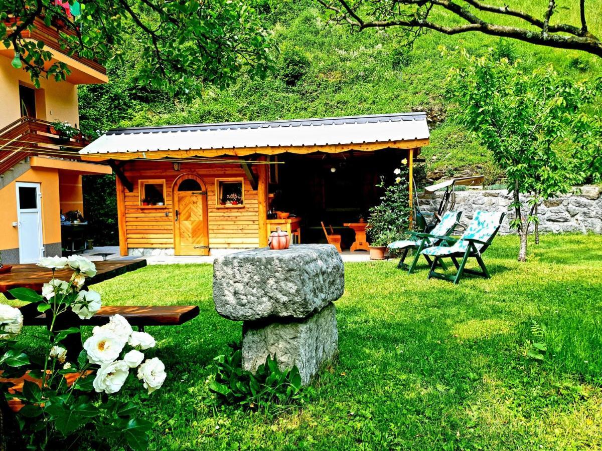 Apartment And Garden House Among The Mountains Podbrdo ภายนอก รูปภาพ